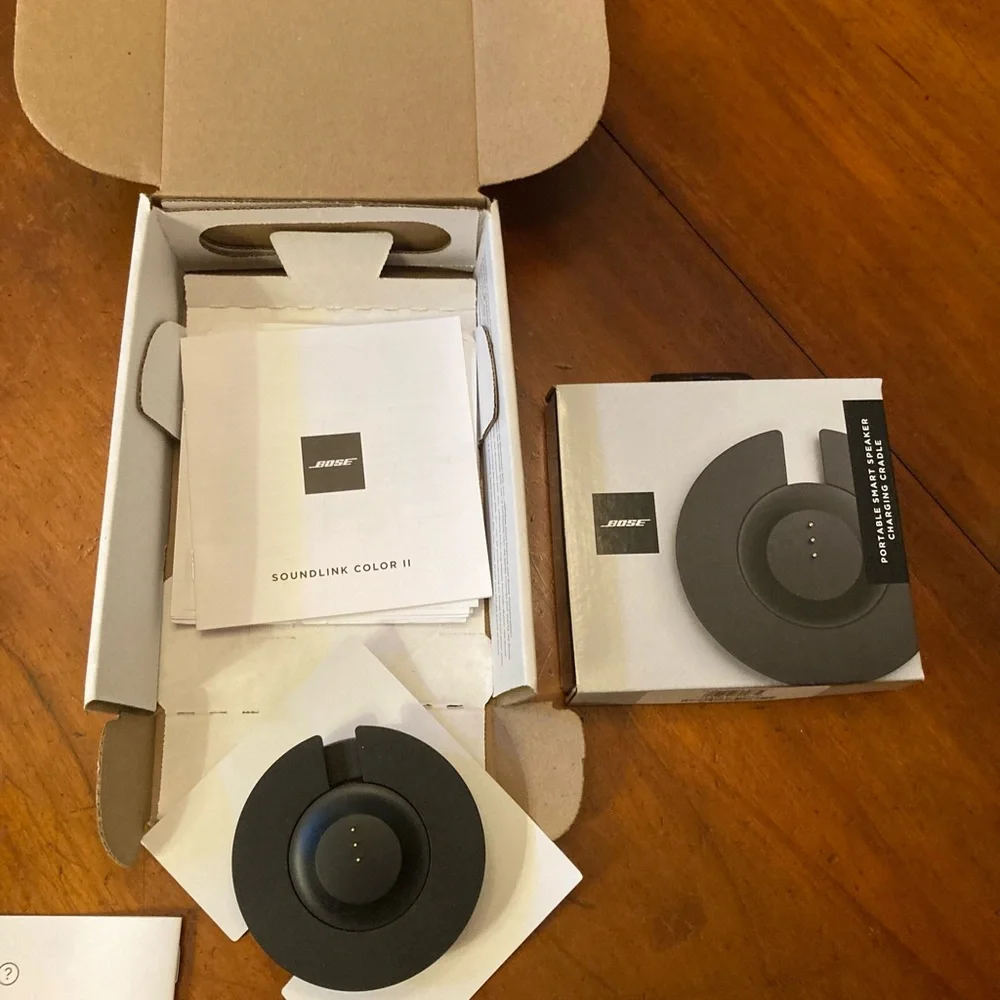 Bose black Sound Link Color ll charging port, refurbished NIB includes info book